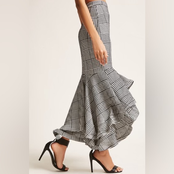 ETA High-Low Houndstooth Mermaid Skirt - Picture 3 of 8
